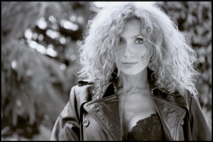 Mag-Series intervista Elisabetta Coraini, protagonista di "Centovetrine" – Con Fotogallery