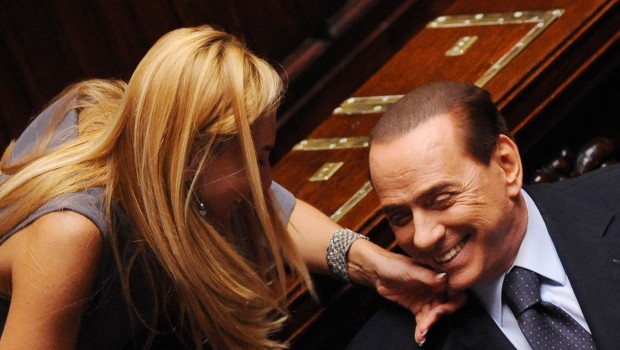 Michaela Biancofiore choc a La Zanzara:"Dudù (il cane di Berlusconi) non è gay, ci ha provato con la mia Puggy"