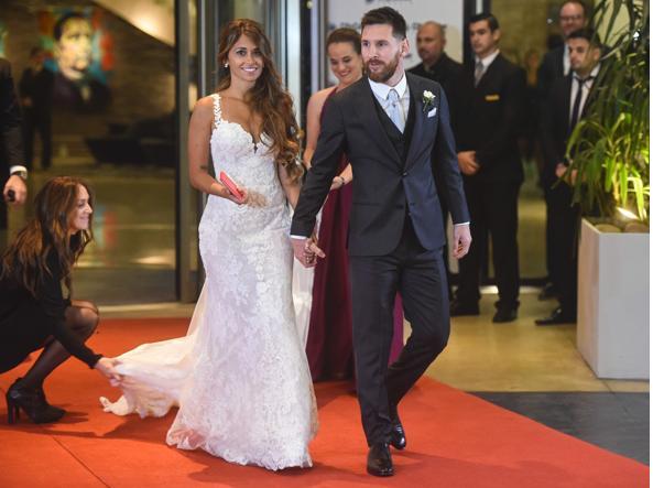 Lio Messi e Antonella Roccuzzo nozze d'amore tra vip e calciatori