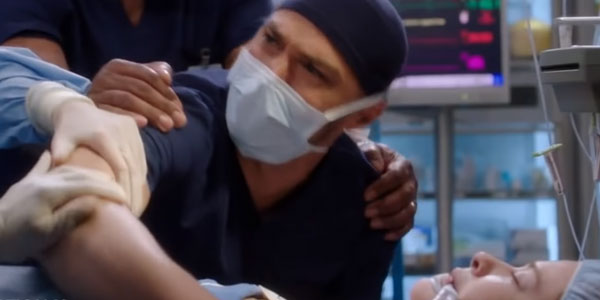 Grey’s Anatomy 14: il nuovo trailer anticipa la morte di April?