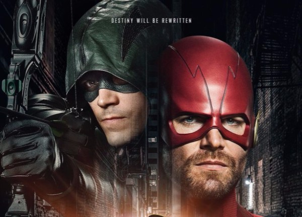 Elseworlds: Arrow e The Flash si scambiano i ruoli nel poster del cross-over