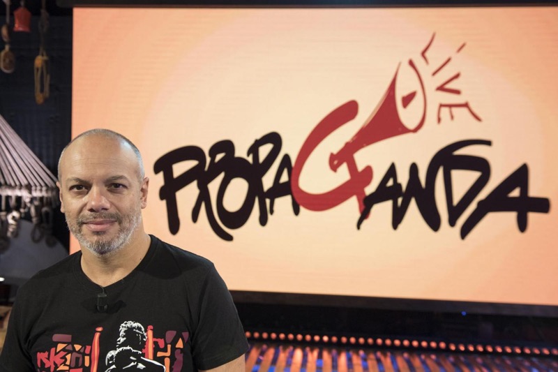 Diego-Bianchi-in-Propaganda-Live