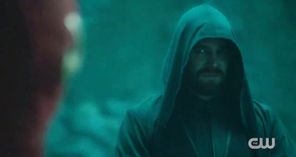 Arrow: il teaser del finale di serie svela la statua in onore di Oliver Queen