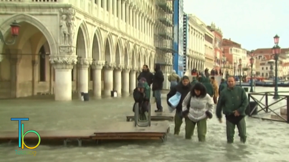 Venezia la città che affonda su History