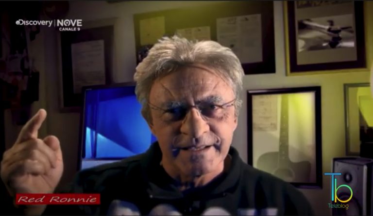 Maurizio Crozza torna su NOVE con Fratelli di Crozza nei panni di Red Ronnie: video