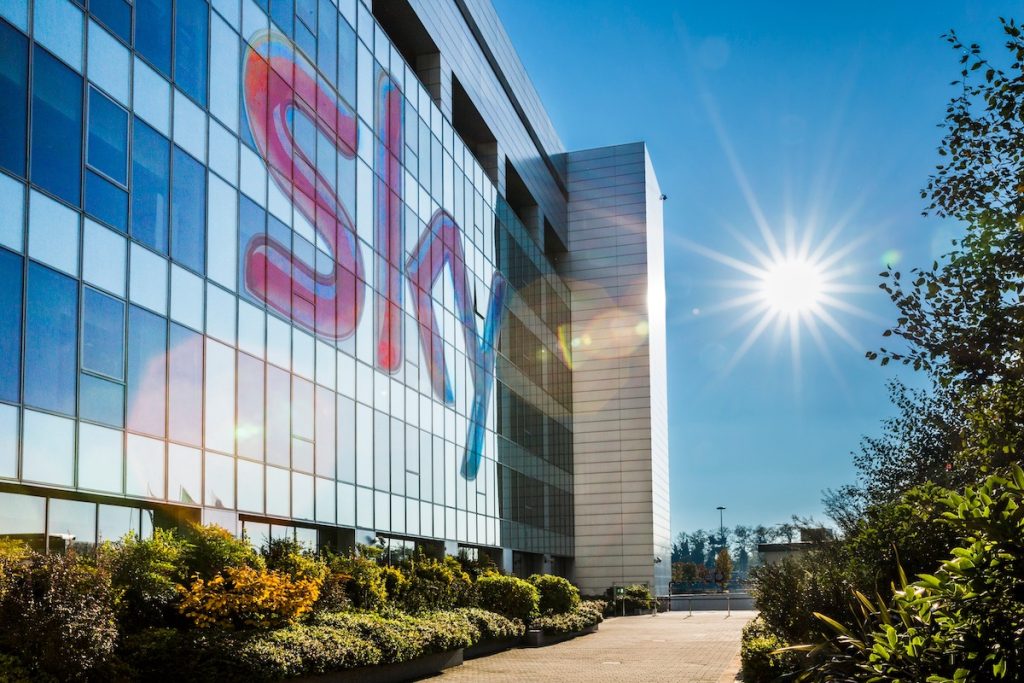 Comcast mette in vendita Sky Italia?