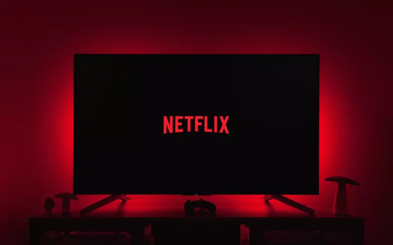 Netflix a quota 230 milioni di abbonati, il CEO Reed Hastings si dimette