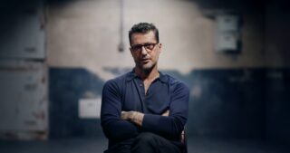 fabriziocorona#universal-base_na_02_zxx